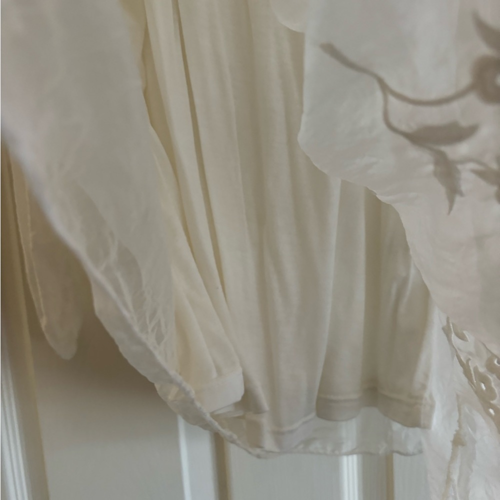 Elena Baldi (Italy) Summer Silk Blend Top with Embroidered Floral Design, Large - Picture 7 of 9